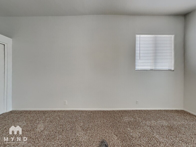 Building Photo - 5862 E Norwood St