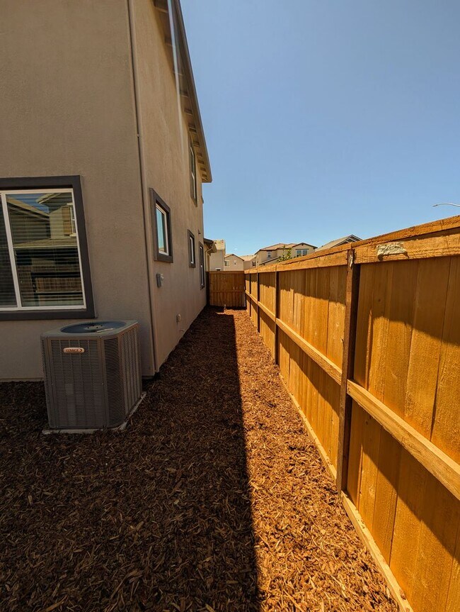 Building Photo - Beautiful Brand New Construction / Single ...