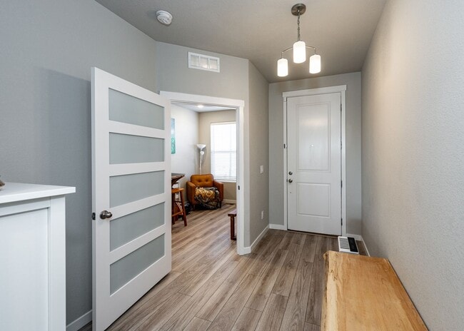 Building Photo - 7877 Buffalo Horn Dr