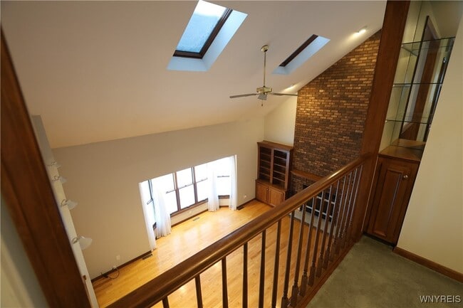 Building Photo - 40 Vassar Dr