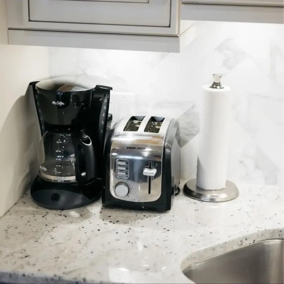 Building Photo - 1995 N US Highway 31 N