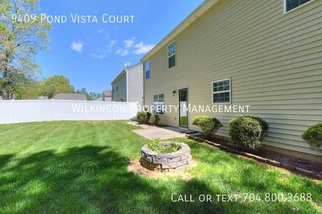 Building Photo - 9409 Pond Vista Court