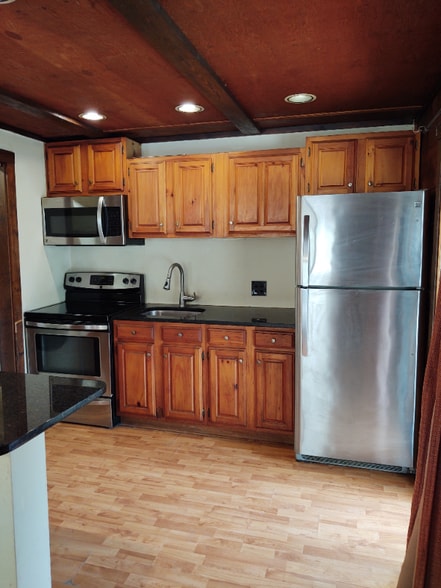 Building Photo - 206 Sellersville Dr