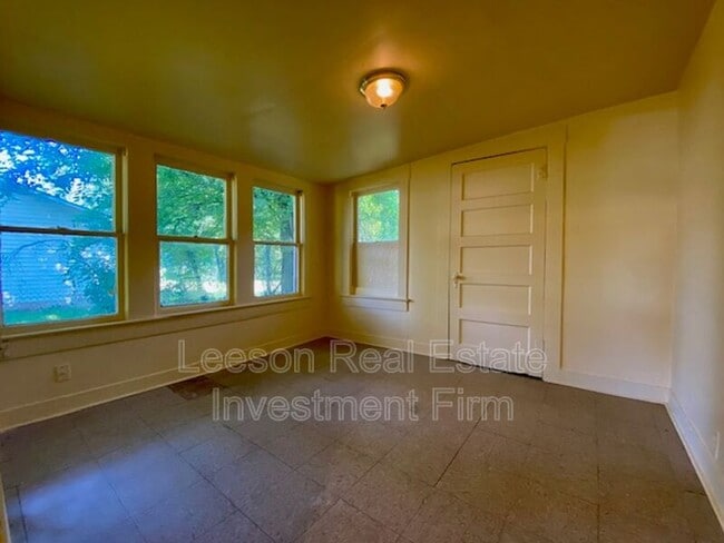 Building Photo - 2621 Trichel St