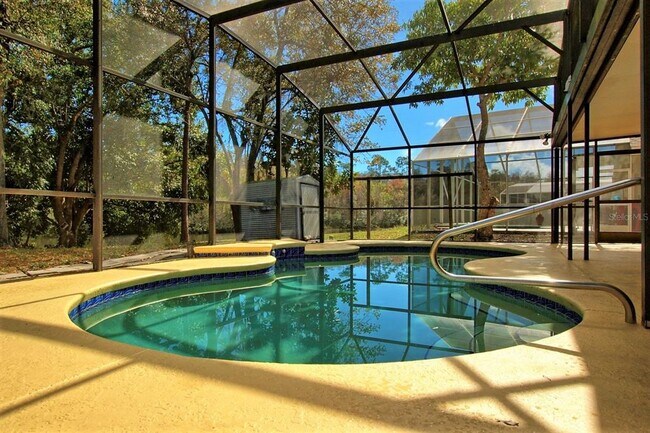 Building Photo - 4335 Creekside Blvd