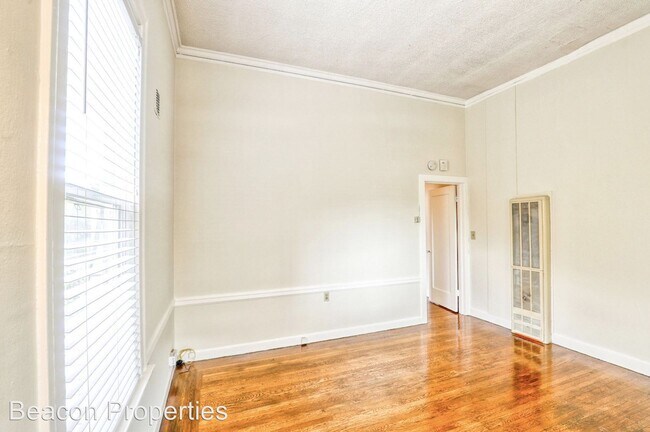 Building Photo - 310 51st St