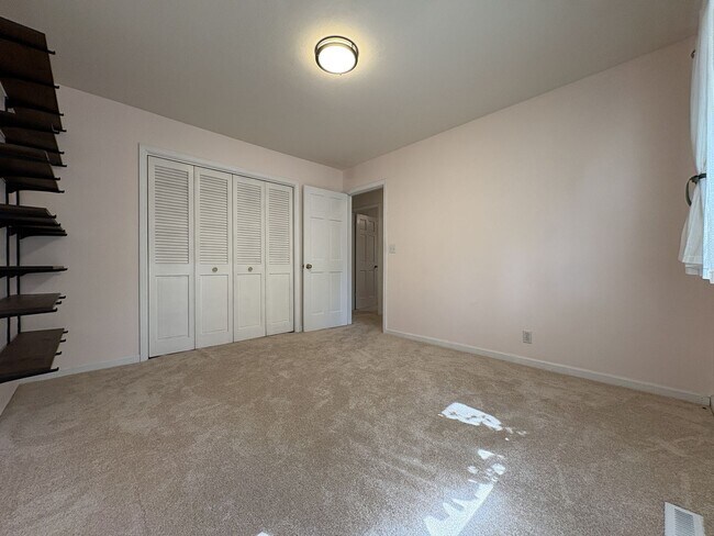 Building Photo - Beautiful Serene 4-Bedroom Home on a Gated...