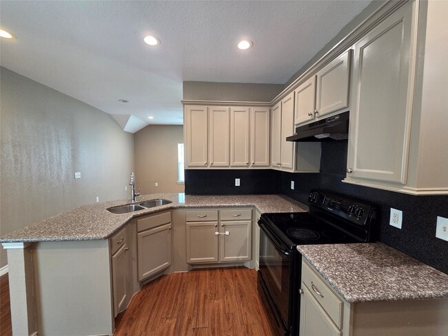 Building Photo - 438 Spence Ln
