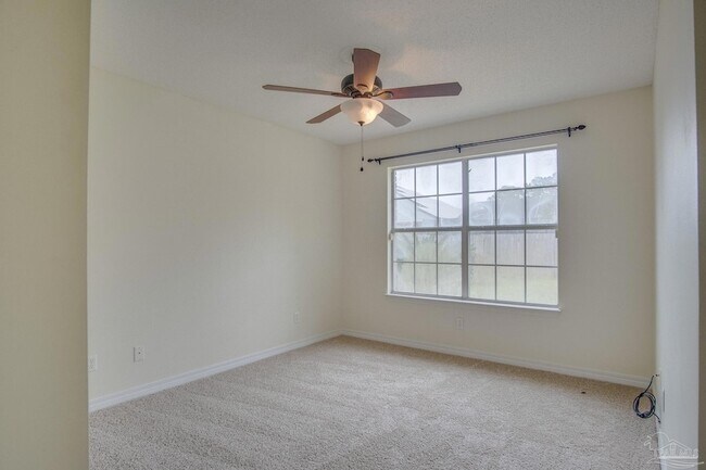Building Photo - 3012 Classic Dr