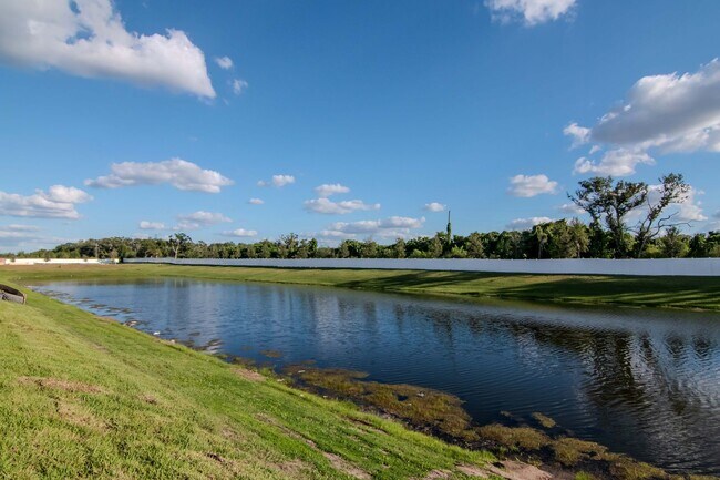 Building Photo - Modern New Construction Townhome in Desirable Lakewood Ranch – Up to 1 Month Free