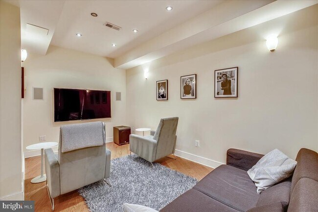 Building Photo - 6600 80th Pl