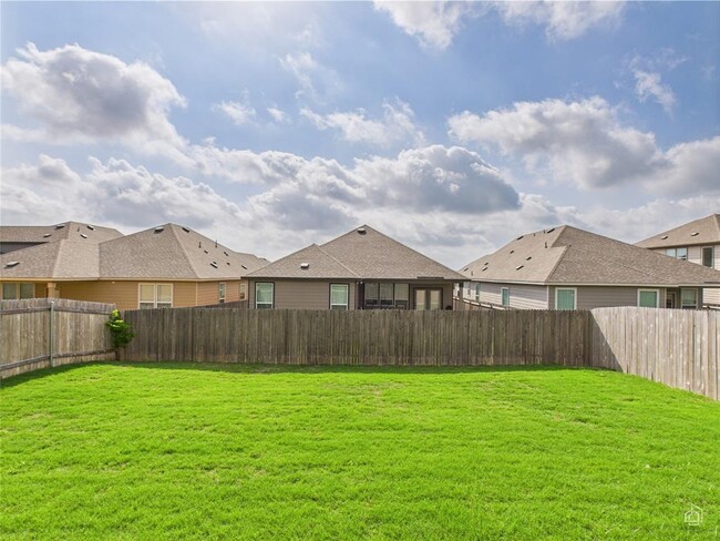 Building Photo - 8107 Philbrook Dr