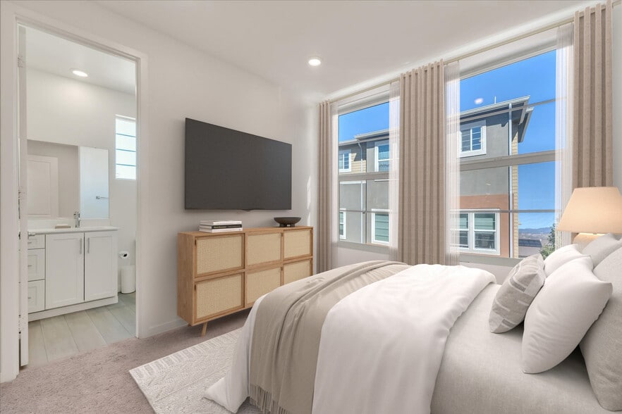 Virtually Staged - 27116 Valley Oak Pl