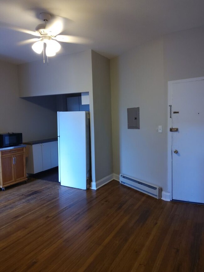 Building Photo - 2920 N Calvert St