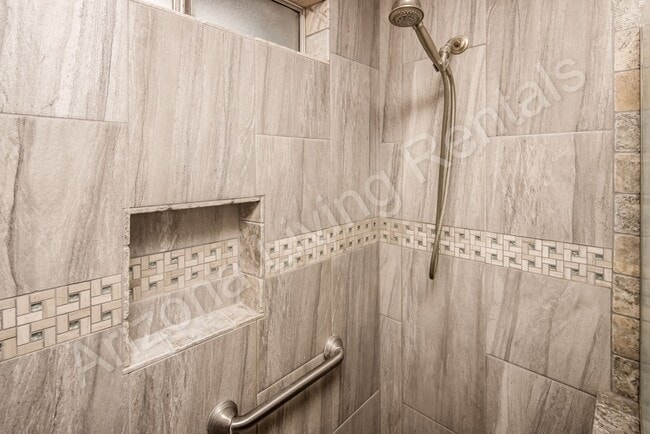 Building Photo - POOL HOME WITH CASITA