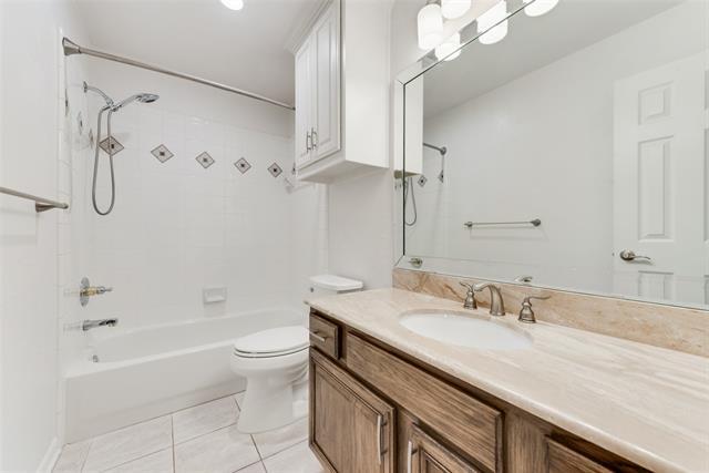 Building Photo - 4008 Daden Oaks Dr