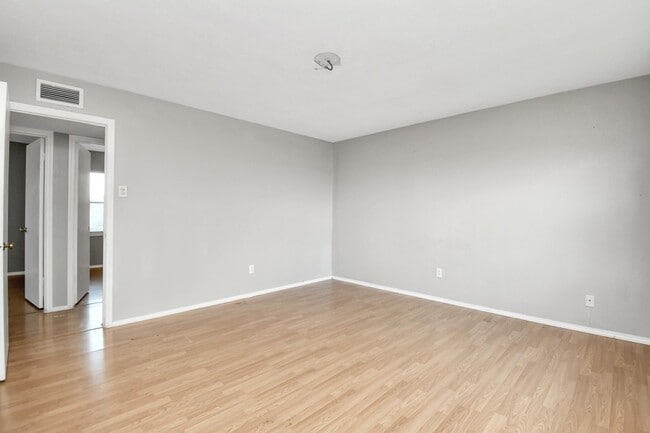 Building Photo - 20423 Blue Juniper Dr