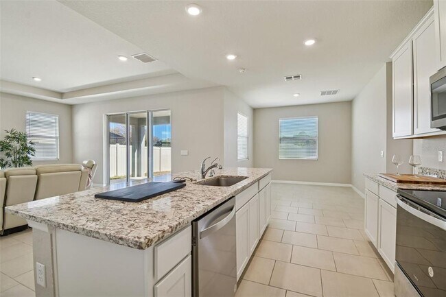 Building Photo - 12436 Shining Willow St