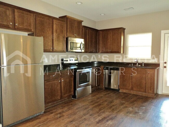 Building Photo - Home for Rent in Lake Cyrus!! Available to View Now!!!