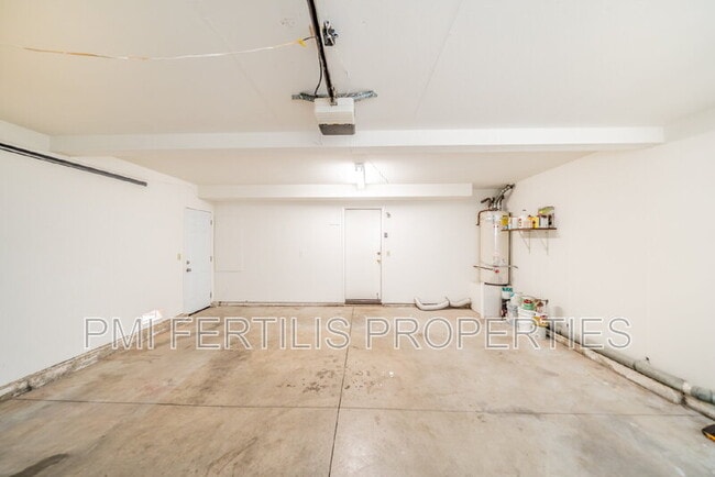 Building Photo - 1229 Hibiscus St