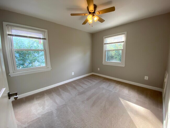 Second bedroom - 5704 Fenwick Dr