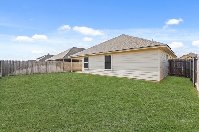 Building Photo - 1164 Kennesaw Dr