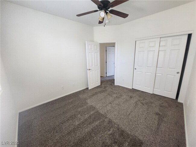 Building Photo - 8521 W Kellman Ave