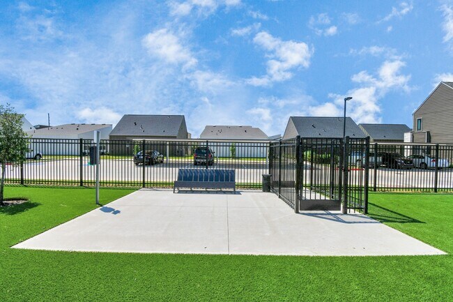 Building Photo - 23823 Cumberland Ridge Dr
