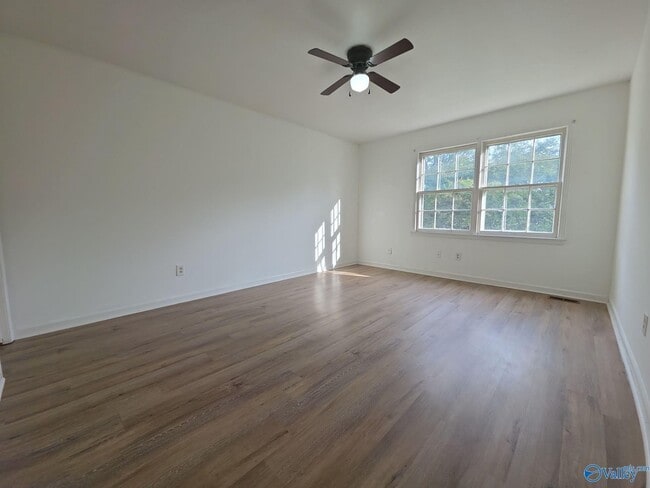 Building Photo - 2200 Britain Ave SW