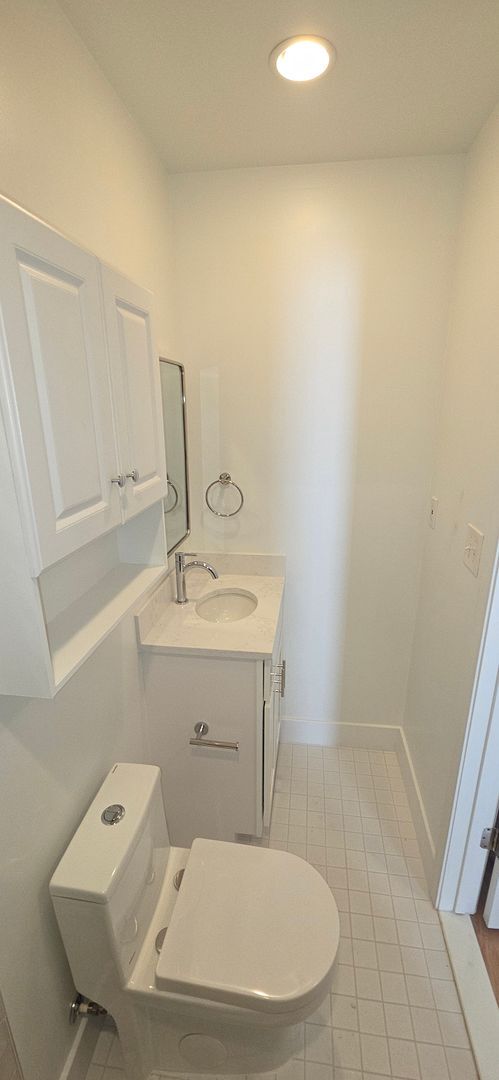 Building Photo - NEWLY RENOVATED HOME - Capitol Hill/Lincoln Park