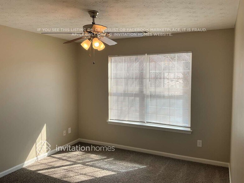 Building Photo - 1023 Lear Dr