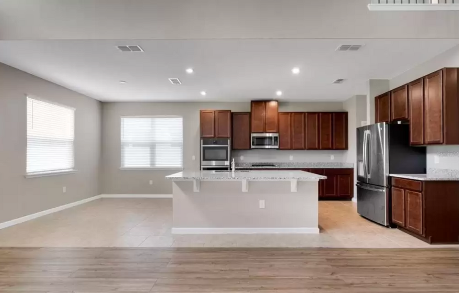 Building Photo - 6018 Glory Bower Dr