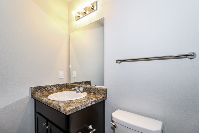 Building Photo - 12321 Vernonia Dr