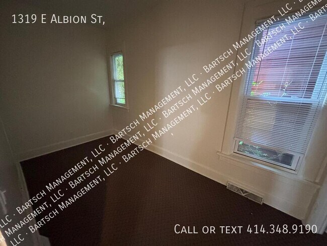Building Photo - 1319 E Albion St