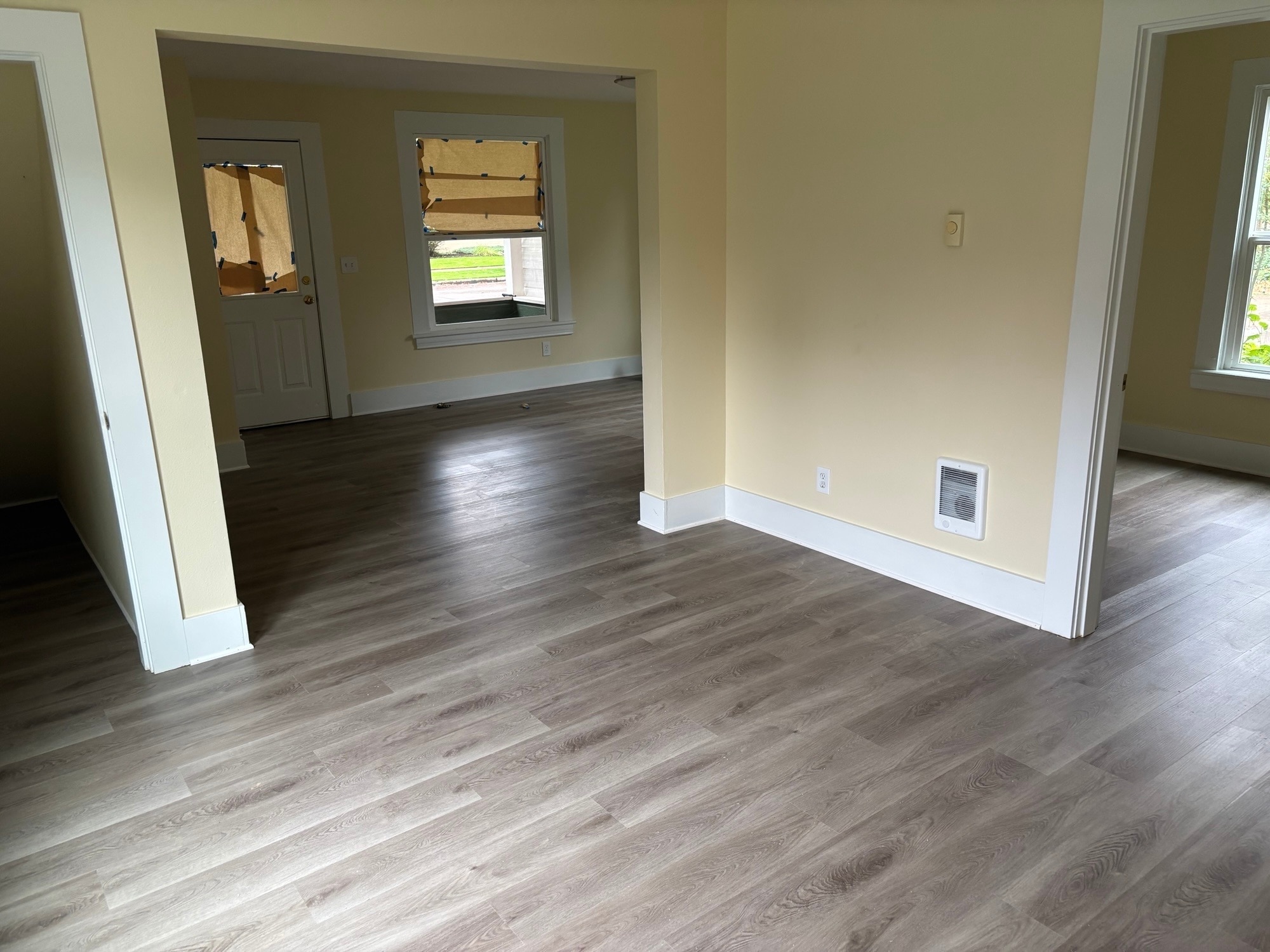 Building Photo - 651 W 12th Ave