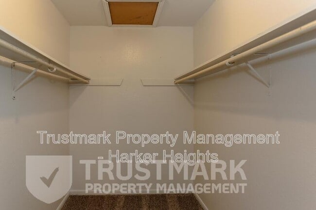 Building Photo - 1007 Beaver Trail