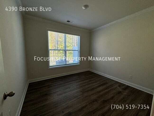 Building Photo - 4390 Bronze Blvd