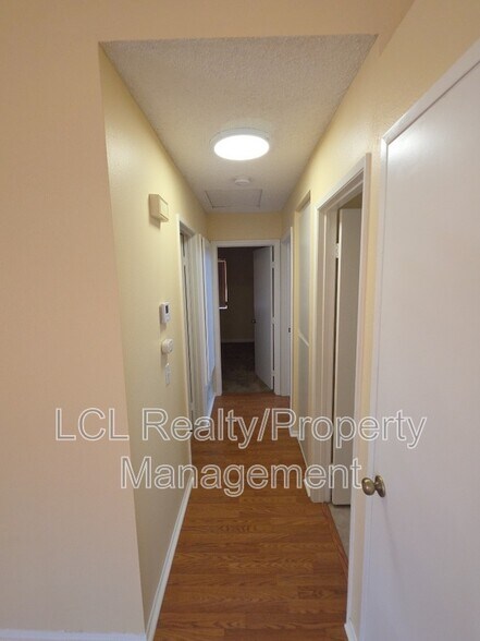 Building Photo - 25673 Hillman Ct