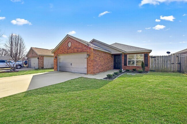 Building Photo - Charming 3-Bed Home in Rogers – Spacious Yard, Modern Comfort, Great Location