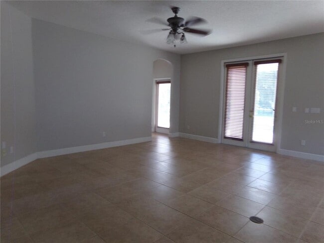 Building Photo - 721 Rantoul Ln