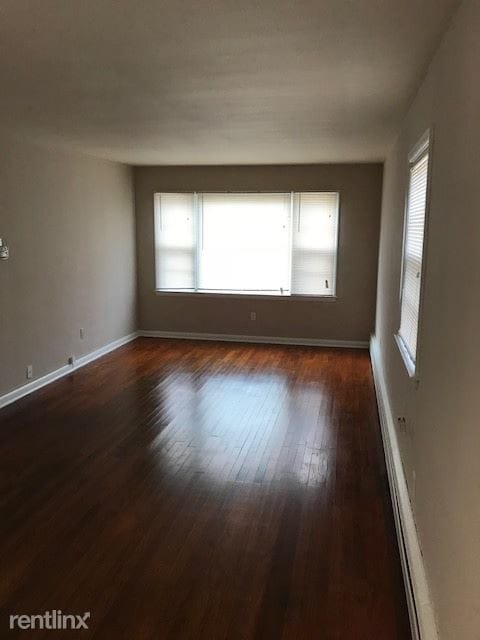 Building Photo - 729 Pinecrest Dr