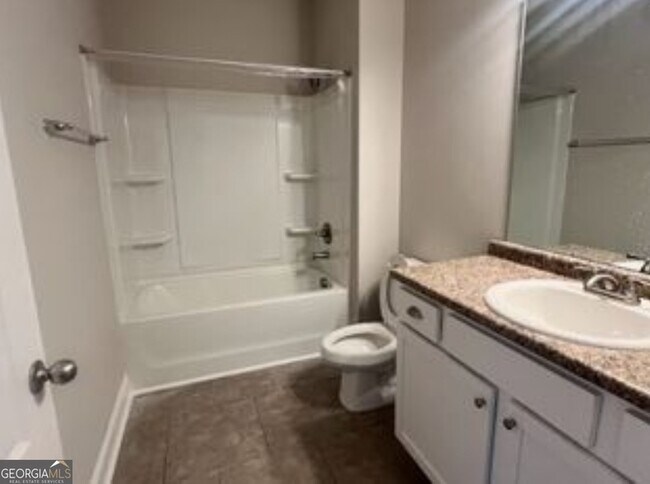 Building Photo - 135 Sams Dr