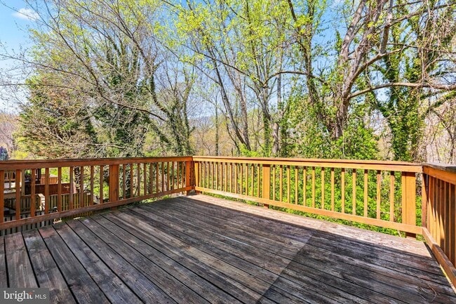 Building Photo - 1246 Seminole Dr