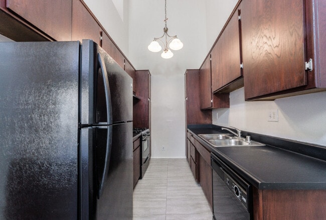 Building Photo - 11545 Moorpark St