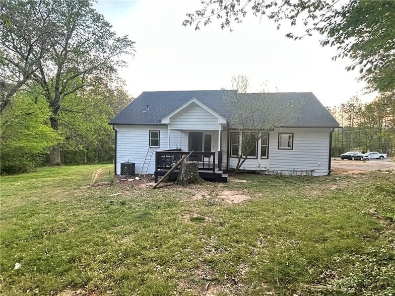 Building Photo - 3590 Chamblee Gap Rd