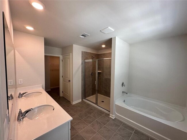 Building Photo - 3071 Greyton Dr