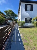 Building Photo - 321 Conniston Rd