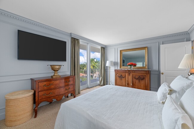 Building Photo - 354 Chilean Ave