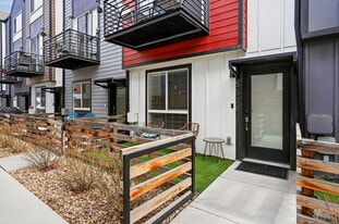 Building Photo - 5528 W 10th Pl