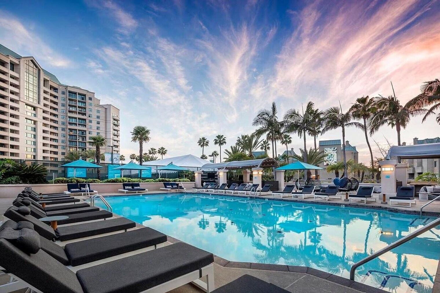 Building Photo - 8875 Costa Verde Blvd